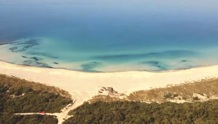 Spiaggia in pericolo (fonte FB GiacomoVentrone) - teleone.it